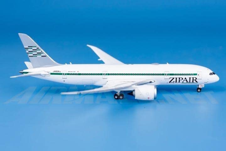 Amazon.co.jp: ジップエア B787-8 特別塗装 1/400 ジェット 飛行機模型
