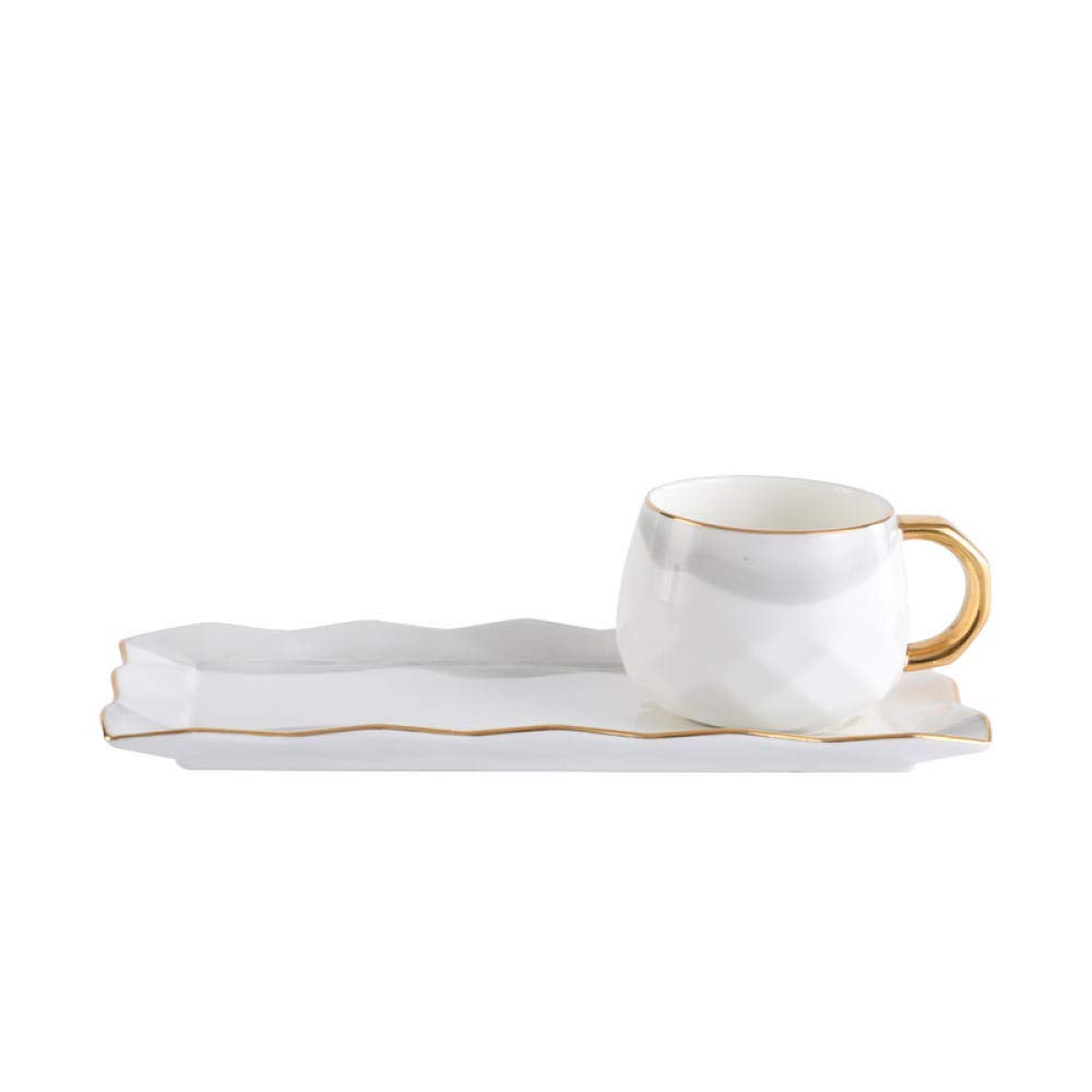 Service à thé en porcelaine pour le petit déjeuner et café de l'après-midi