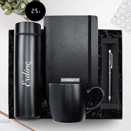 Trendmiya Juego de regalo personalizado para él y ella, termo con pantalla LED inteligente grabada a medida (500 ml), taza de cerámica negra, cuaderno A5 y bolígrafo táctil, kit de bienvenida único | Ya disponible en tu tienda friki favorita! En mundofriki.es!