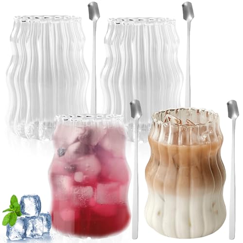 Latte Macchiato Gläser Gerippt Iced Coffee Glas Set: 4 x 530ml Retro-Trinkgläser mit 4 Löffeln, Cappuccino Tassen Kaffeetassen Kaffeegläser...