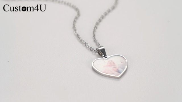 GBTROEY Collana Con Foto All'interno Di Un Ciondolo Con Testo Inciso Collana Personalizzata Con Medaglioni Fotografici Regalo Di Gioielli per Ragazze E Donne