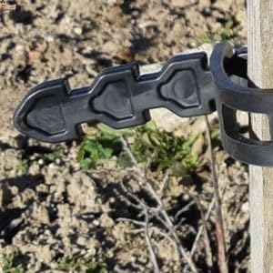 BricoLoco.com Brida entutorar árboles. Pack 10 uds. Correa Ajustable para Sujetar árboles a tutores. Collar de Goma para sujeción de árboles a Tutor guía sin dañar el Tronco. Atadura Suave. (10)