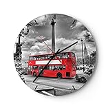 Une horloge silencieuse sur un mur peut créer une atmosphère fantastique. Dimensions hors tout: 40cm x 40cm. Horloge murale – Horloge en verre. La polyvalence d'application des horloges murales au design moderne vous permet de les utiliser dans n'importe quel intérieur décoré dans un style scandinave, glamour, bohème, minimaliste et même industriel. Les horloges murales originales donneront à votre intérieur un caractère et un style unique.