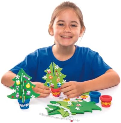 Baker Ross AX427 Christmas Tree Craft Kits - Pack of 4, Festive Crafts for Childrens Activity Packs and Christmas Decorations for Kids, Green