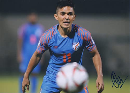 Image of 5x7 Inches Original Autographed Photo of Indian Footballer Sunil Chhetri