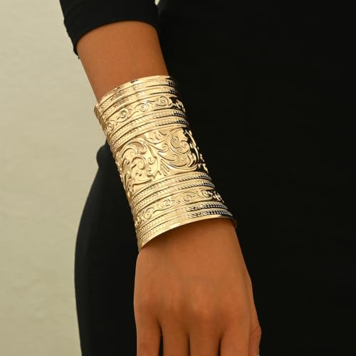 Chunky Gold Cuff Bangle Bracelets for Women Vintage Boho Wide Bracelet Irregular Statement Bracelet Fashion Open Cuff Bracelets Thick Arm Golded Bangle for Women2