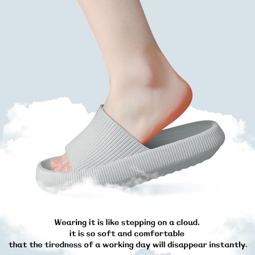 Foto von QJJQ Badeschuhe Herren Damen Cozislides Original Slippers Wolke Schlappen Super Weich Rutschfest Badelatschen Hausschuhe Sommer Pantoletten Badeschlappen Flip Flops,Grau, 38-39 EU
