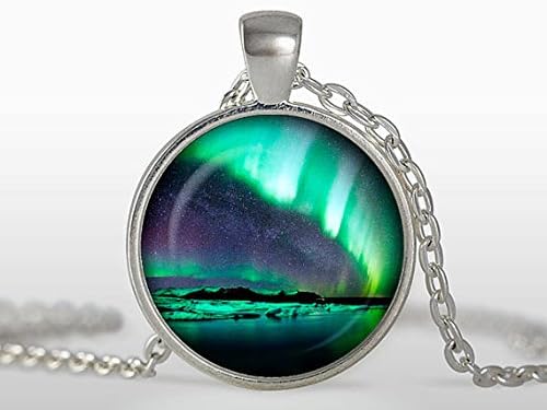 NORTHERN LIGHTS PENDANT Emerald Green Aurora Borealis Necklace Nature Lover Gift for Her Northern Lights Jewelry