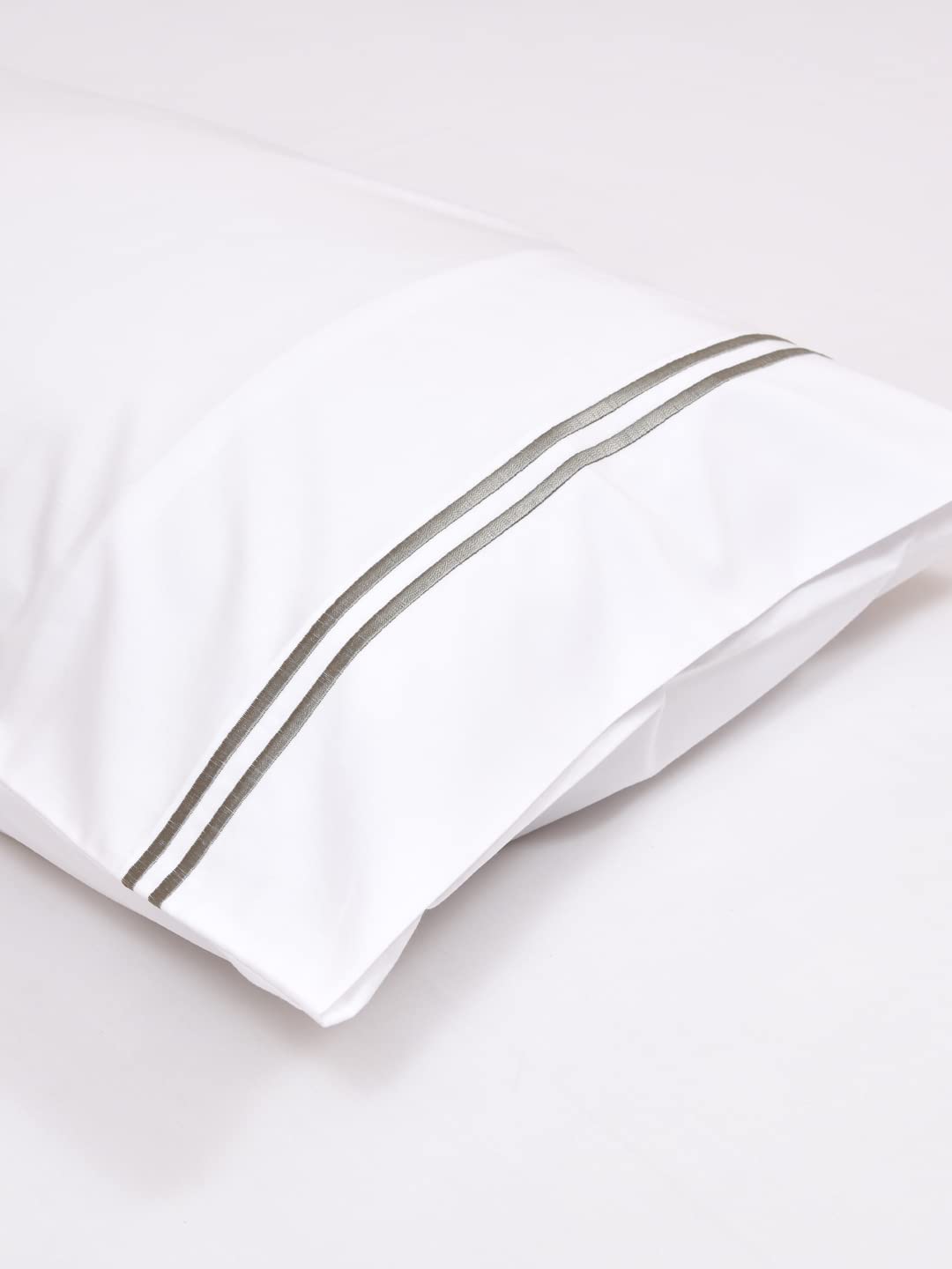 Linenwalas 400 Thread Count White Marrow Embroidery Pillow Covers 