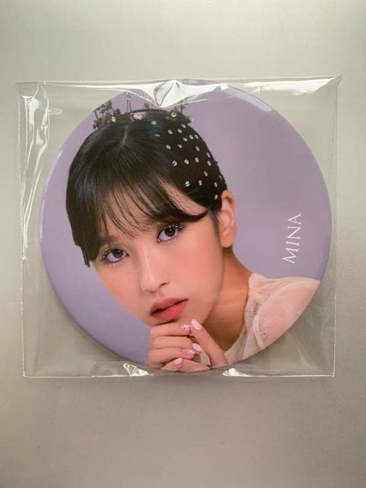 Amazon.co.jp: TWICE シーグリ グッズ 缶 バッジ バッチ ミナ