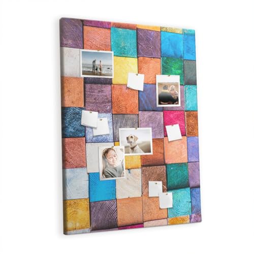 Planche en liège horizontale 100x140 cm avec cubes en bois colorés