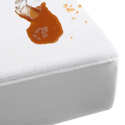 Akicia Waterproof Queen Mattress Protector with 18" Pockets
