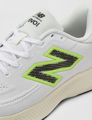 Image of New Balance Men EVOI Running Shoes