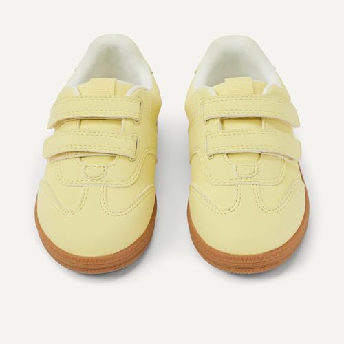Image of Amazon Essentials x Sofia Grainge Unisex Kids and Toddlers' Hook and Loop Sneakers with Rubber Sole