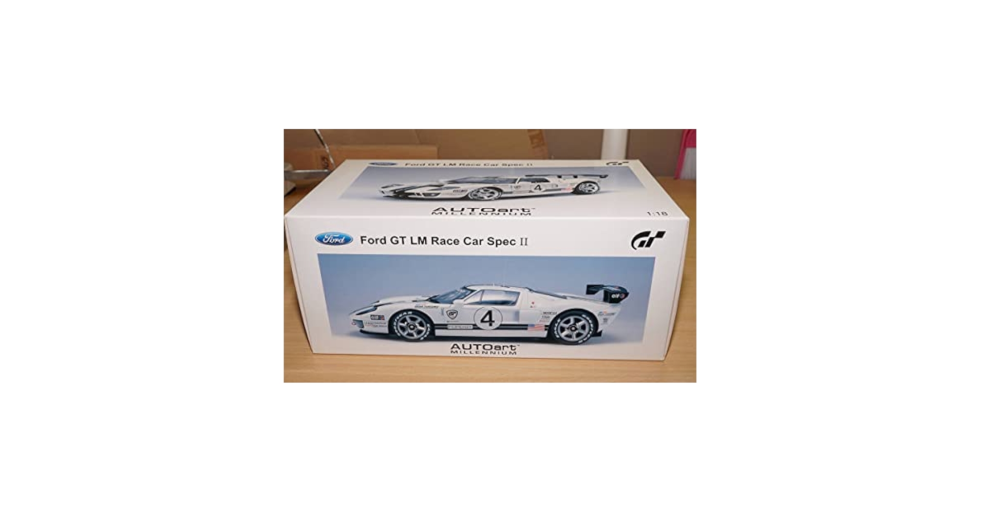Ford GT LM Race Car SpecⅡ 1/18 グランツーリスモ 1/18 AUTOart Ford GT LM Race Car Spec II #4 Diecast Car