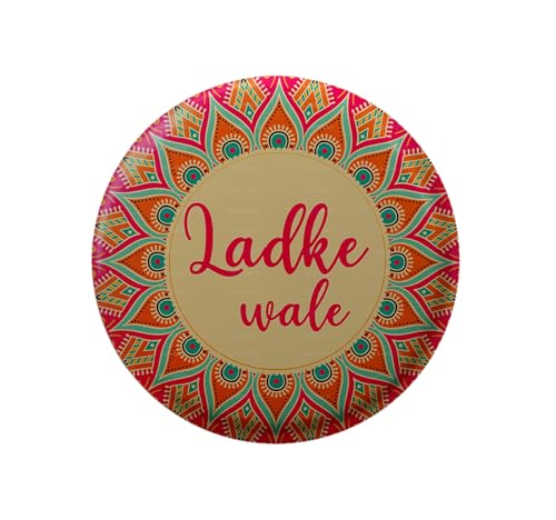 Samyuktha Ladkewale | Teambräutigam | Boda | Accesorios para bodas, despedidas de soltero, recepciones y eventos | Pin | Multicolor | Tamaño 58 mm