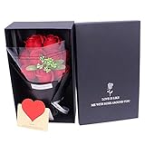 ♥ La rosa está hecha de jabón que se puede usar para lavarse las manos o el baño.