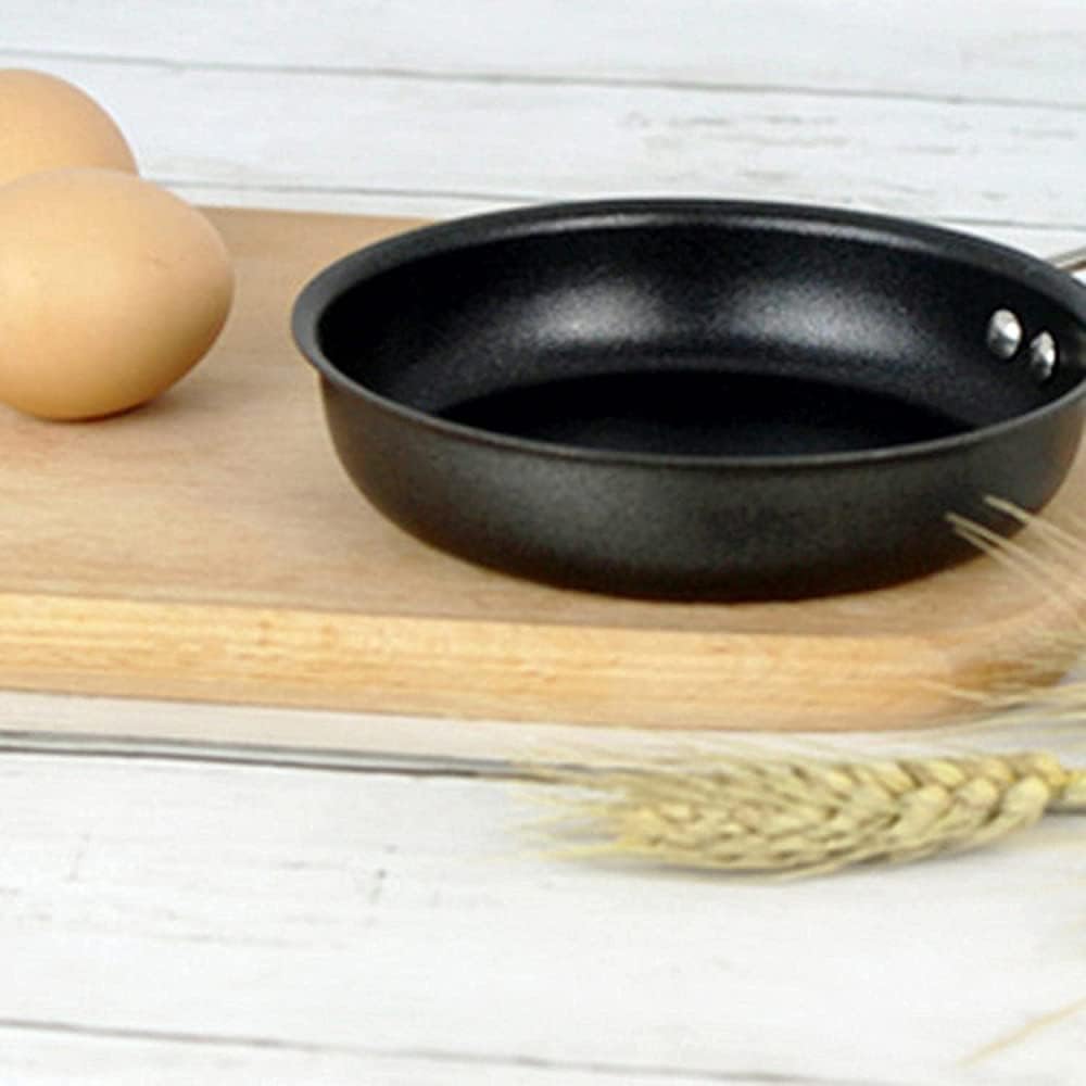 Portable Mini Frying Pan Poached Egg Omelette Pot, Skillet 12cm, Iron and Coating Household Small Kitchen Cooker with Heat- and Handle Frying pan Wok