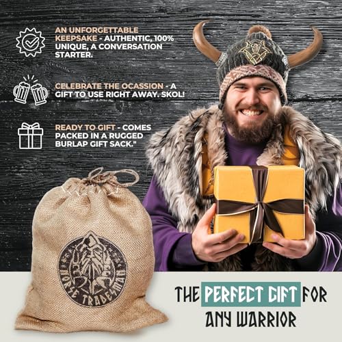 Norse Tradesman Set di Bicchieri da Shot con Corno per Bere (5) con Espositore in Legno Rustico (Live Edge) | Inciso con Rune Norrene | Confezionato in un Sacco Regalo di Juta - immagine 5