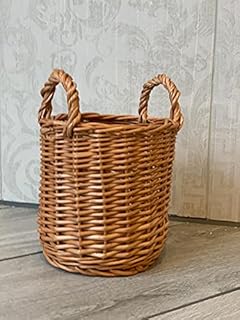Small Brown Natural Wicker Basket Pens Makeup Brushes Utensils Office Bathroom Bedroom Office