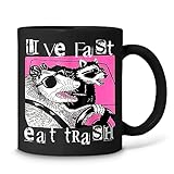 Photo Gallery tuantuyetvoi tazza da caffè con scritta "live fast eat trash tee" divertente e divertente con scritta "possum racoon", 325 ml Photo Gallery tuantuyetvoi tazza da caffè con scritta "live fast eat trash tee" divertente e divertente con scritta "possum racoon", 325 ml