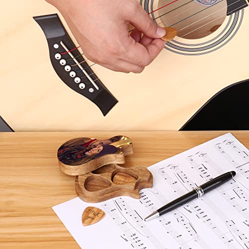 Dinikally Boîte de médiators personnalisée pour guitare avec médiator gravé (sty1) - Les Beatles, Paul McCartney, John Lennon, RIngo Starr, George Harrison Dinikally Boîte de médiators personnalisée pour guitare avec médiator gravé (sty1) – Image 8