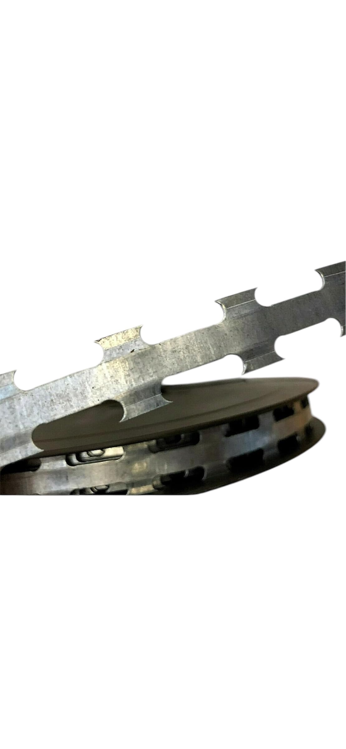 NATO-Draht 50m Rolle - Ideal für Natodraht-Systeme - Bandstacheldraht Klingendraht Sicherheitsdraht Stacheldraht, ähnlich Bundeswehr BW S-Draht + 1 Bildmagnet