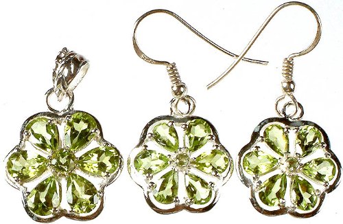 Exotic India Fine Cut Peridot Flower Pendant with Earrings Set - Sterling Silver