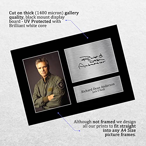 HWC Trading A4 Richard Dean Stargate SG-1 Geschenke Gedrucktes Signiertes Autogramm Foto für Fans von Fernsehshows