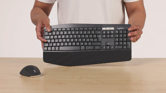 Kit Tastiera E Mouse Wireless Logitech MK850 - Layout UK QWERTY, Nero, Per Multi Dispositivi