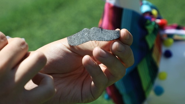 1 Ensemble Tenue De * Mexicaine Pour * Statue De * 23&*;/17&*; Avec Sombrero En Polyester, Bandana Et Barbe - Décoration Colorée Pour