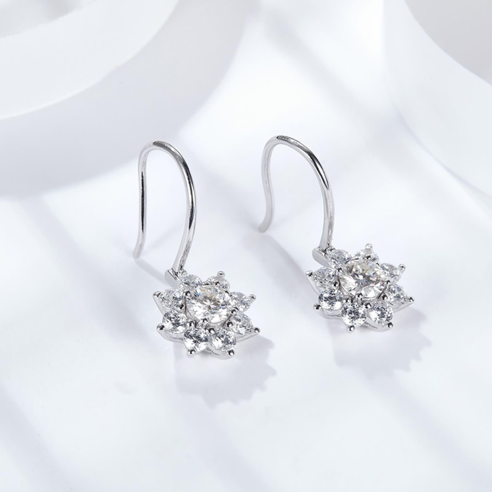 Aretes de Mujer de Oro Blanco 9 K / 14 K / 18 Kt, Flor con Moissanita de 0.5ct, Pendientes Boda Mujer Colgante Plata