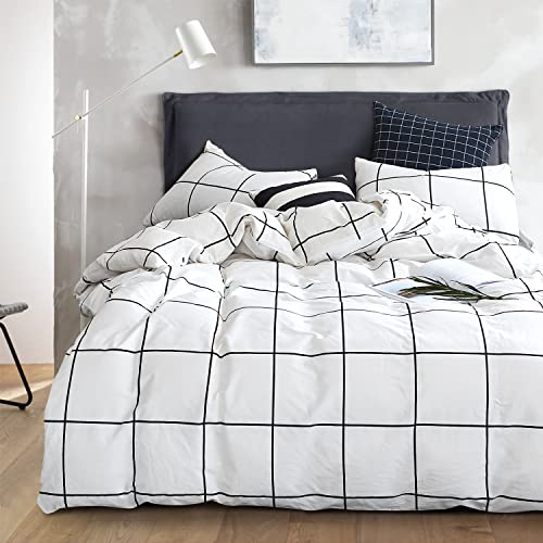 Image of KAREVER White Grid Comforter Set Bedding Set Cal King White Black Plaid Printed Stripes Women 3 PCs Checkered Bed Set