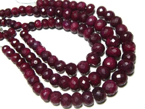 Ruby facetté de taille régulière pour éviter les fils de perles fragiles