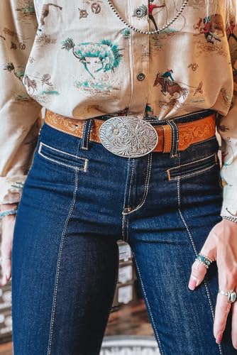 Women's Sail Blue Center Seam Straight Jeans - Slimming Deep Wash Denim3