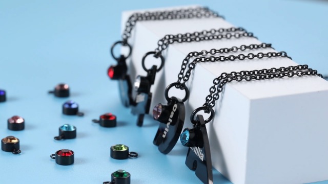 INBLUE Collana Puzzle Personalizzata In Acciaio Inox, Coppia O Amicizia, Set Da 2/3/4/5 Pezzi, Nero O Argento, Incisione Nome - 3