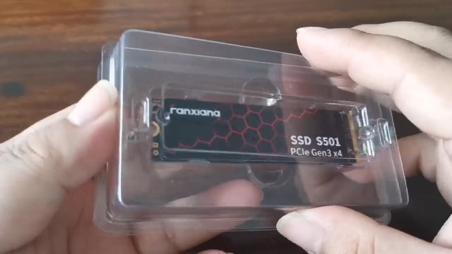 Fanxiang SSD 512Go NVMe M.2 2280 PCIe Gen3 X4 - Jusqu'à 3200 Mo/s - Compatible PC Et Ordinateur Portable