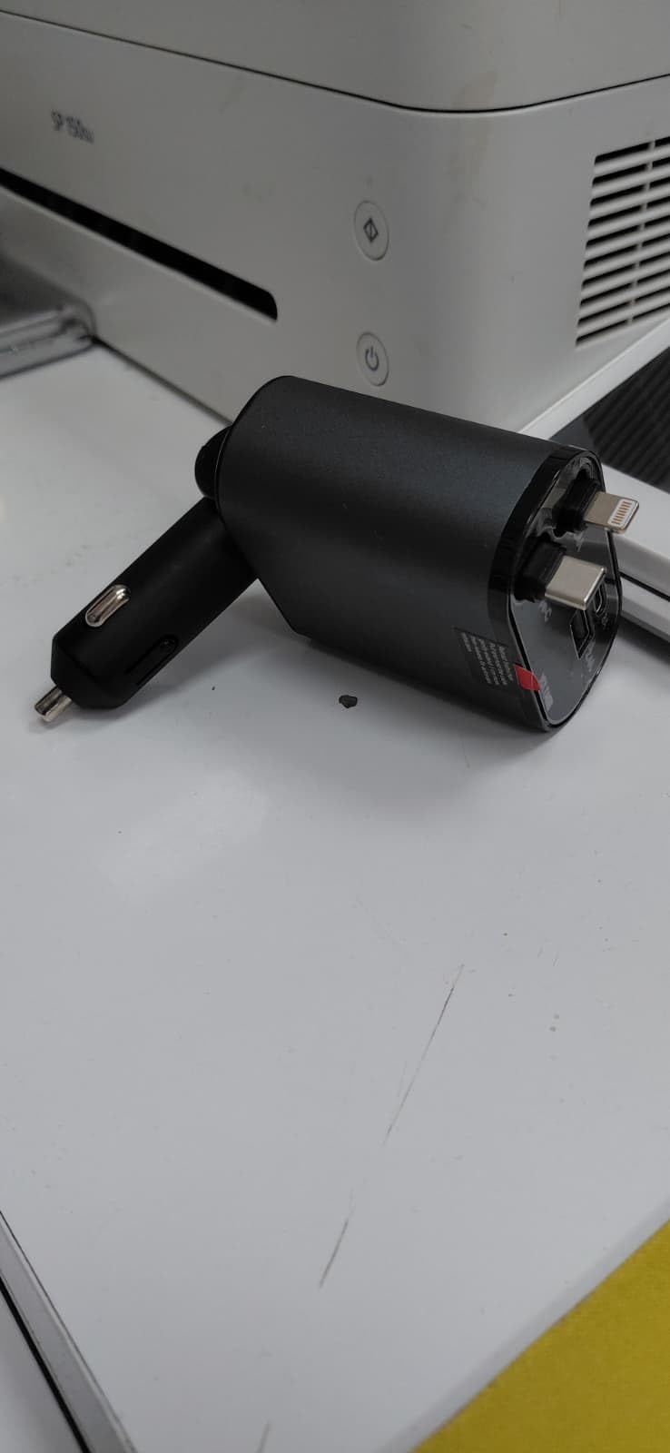Caricabatteria da auto 4 in 1 per iPhone e tipo C 60W