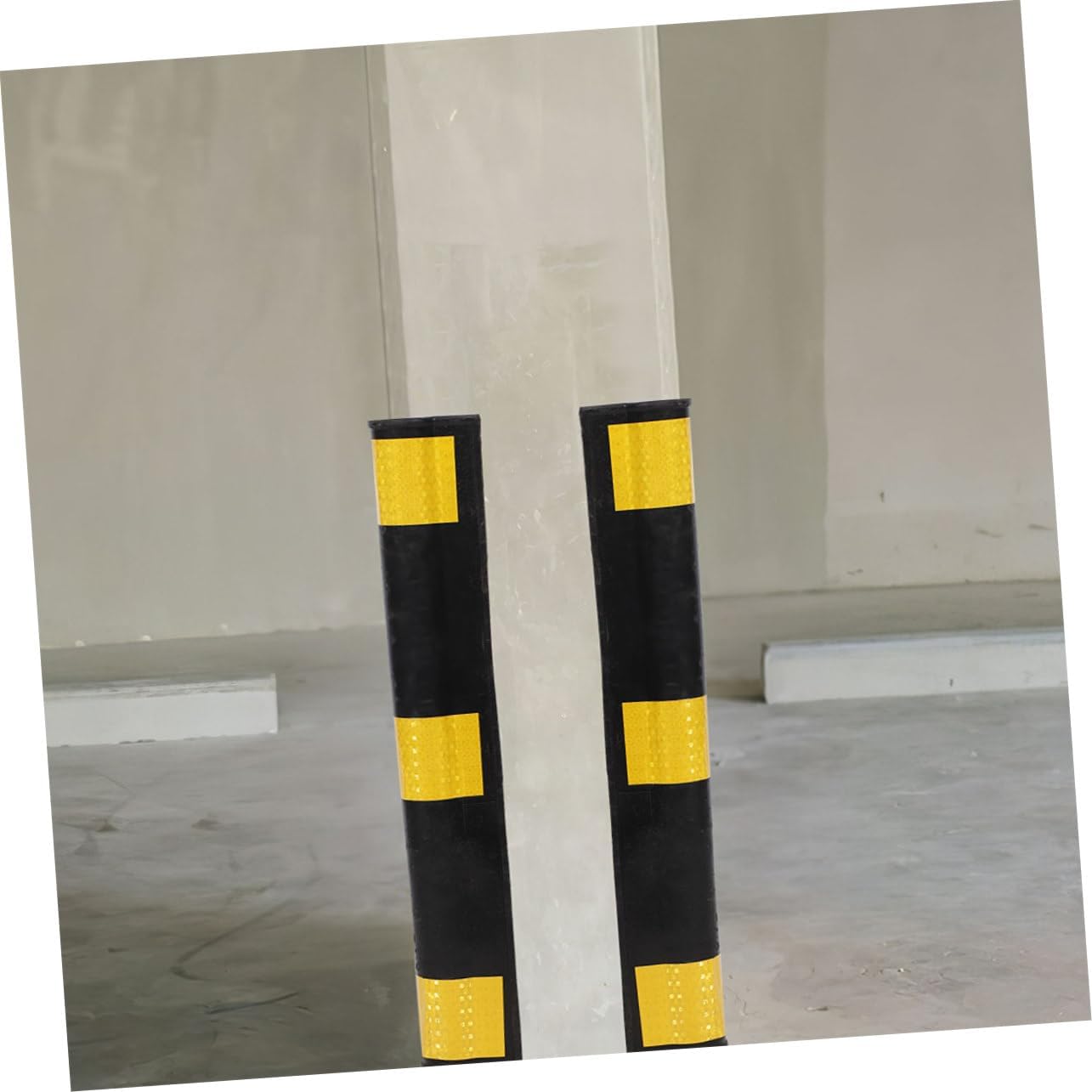 LIFKOME 2pcs Garage Wall Guards Protective Rubber Corner Guards Reflective for Warehouses Car Parks