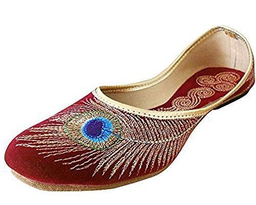 Chaussures indiennes en velours rouge pour femme pour sublimer vos tenues de fête