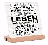 【MULTIFUNKTION】Es ist nicht nur ein Geschenk oder eine Karte, es könnte auch eine schöne Dekoration für Zimmer, Schreibtisch und jeden Ort sein, an dem Sie es platzieren möchten. Die Azyklische Plakette beinhaltet einen Holzständer, einfache Installation und tägliche Reinigung.Und die Plakette besteht aus umweltfreundlichem Acrylmaterial, Holzsockel, lichtecht und langlebig.