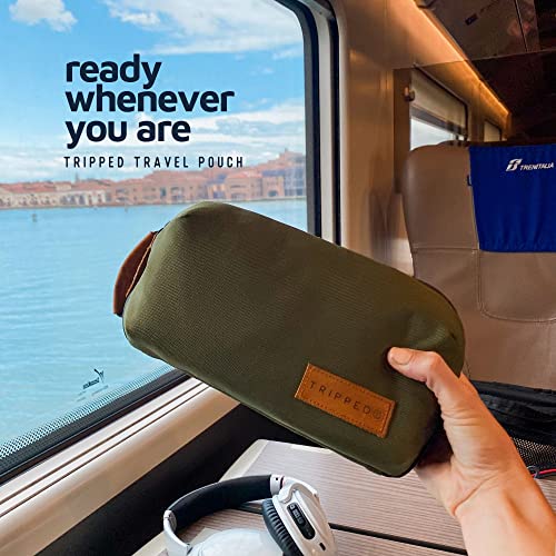 TRIPPED Travel Gear Tech Bag - Organizador de artículos electrónicos pequeño para Viajes, Estuche de Viaje Premium con Detalles de Cuero, Bolsillo de Malla para Cables, Cables y Cargadores - Image 5