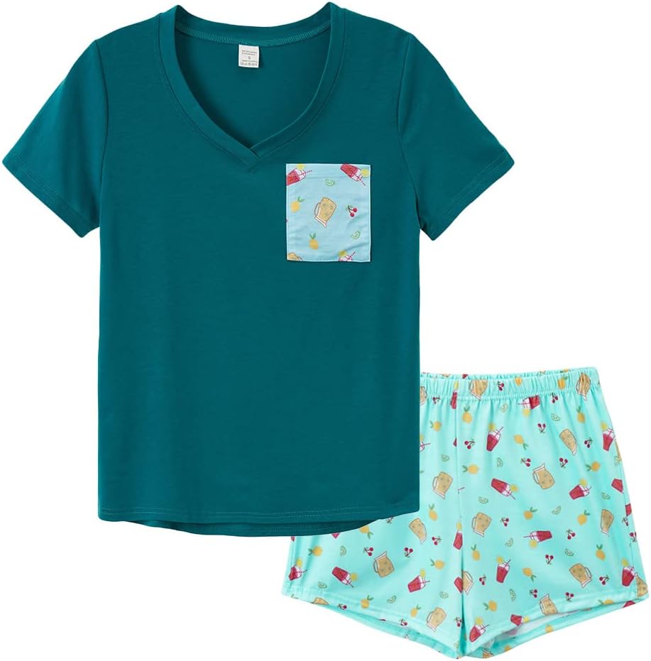 YIJIU Women Short Sleeve Tee and Shorts Pajama Set Cute Alpaca Print Sleepwear Small Green Print