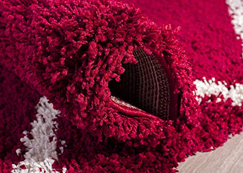 Image of AROMICK Modern Polyester Anti Slip Shaggy Fluffy Rug and Carpet for Living Room, Bedroom & Dining Room (4 x 6 Feet, Red Ivory Box)