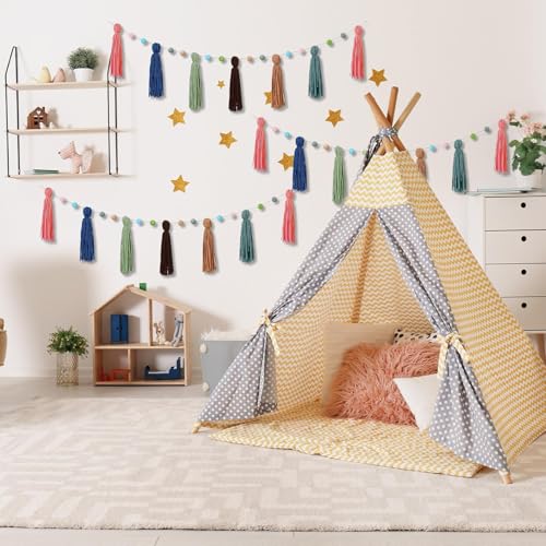 Guirnalda con pompones Boho para solucionar aulas frías y decorar techos escolares 3
