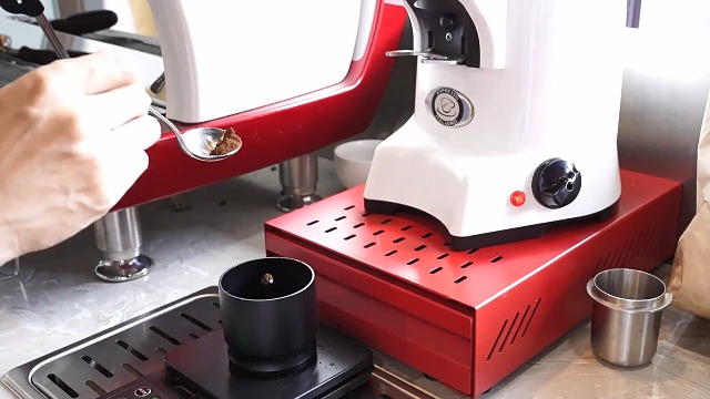 Imbuto Dosatore Per Caffè Espresso 58 Mm In Lega Di Alluminio - Anello Distributore Polvere, Antigraffio, WDT, Per Macchina