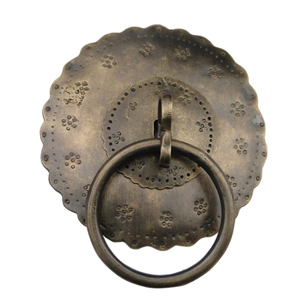 Llamador de puerta vintage en latón decorativo, ideal para dar la bienvenida en su jardín