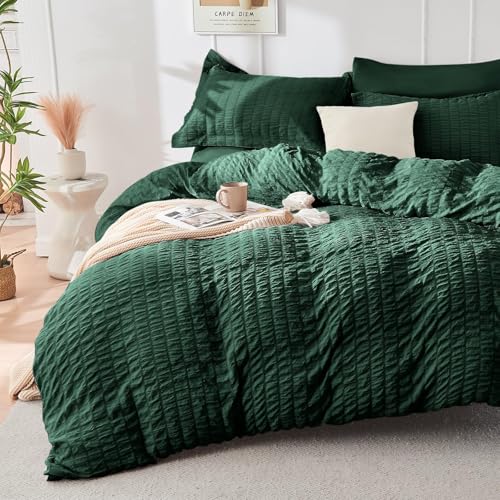 Image of HYMOKEGE Emerald Green King Size Comforter Set Seersucker 7 Pieces, All Season Luxury Bed in a Bag for Bedroom, Bedding Set with Comforter, Sheets, Pillowcases & Shams