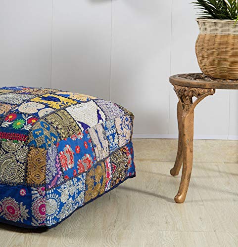 Pouf indien bleu en patchwork pour ajouter une assise basse confort