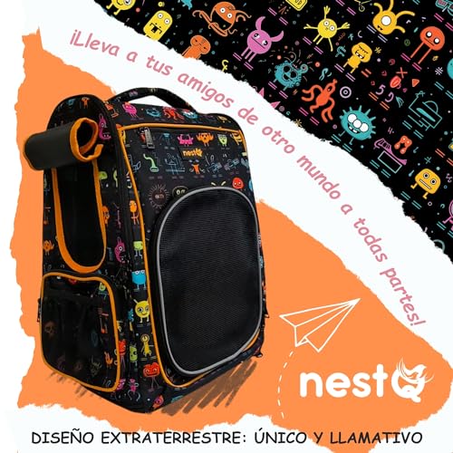 Mochila Transportin Mascotas para Perros Y Gatos Pequeños y Medianos, Maximo 5kg, Gatos Grandes, Plegable Y Resistente, Ideal para Viajes y Paseos (Naranja-Extraterestres) 2 🔹 ERGONÓMICA Y CÓMODA: La mochila transportin para perros y gatos pequeños y medianos está diseñada pensando en la comodidad del dueño y la mascota. Las correas y la espalda están bien acolchadas, proporcionando un soporte lumbar excelente, ideal para largas caminatas y excursiones. La cinta reflectante asegura visibilidad en condiciones de poca luz, garantizando seguridad.
🌬️ VENTILACIÓN ÓPTIMA: Equipado con mallas de ventilación en múltiples áreas, este transportín para mascotas de 5kg asegura que tu mascota reciba suficiente aire fresco en todo momento. Además, la ventana de ventilación permite que tu mascota disfrute del paisaje durante el viaje, reduciendo la ansiedad.
🔒 MATERIALES DE ALTA CALIDAD: Fabricada con materiales resistentes y duraderos, esta mochila porta mascotas soporta hasta 5 kg. La base de doble cara es ideal para todas las estaciones, proporcionando calidez en invierno y frescura en verano. El material es impermeable y fácil de limpiar.